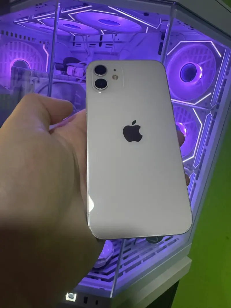 iPhone 12 en caja original - 2