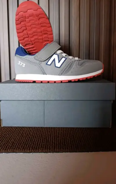 Zapatillas deportivas gris marca new balance - miniatura 1