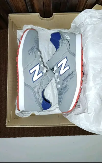 Zapatillas deportivas gris marca new balance - miniatura 2