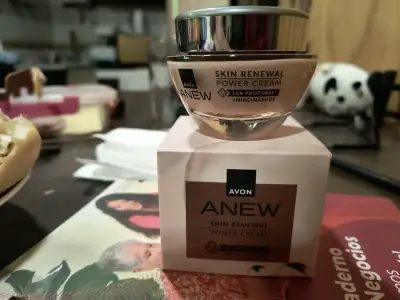 Crema renovadora Avon Anew - miniatura 1