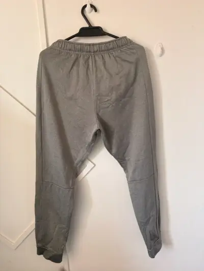 Pantalones gris Nike - miniatura 3
