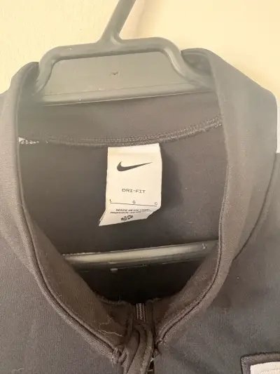 Polerón negro Nike deportivo - miniatura 3