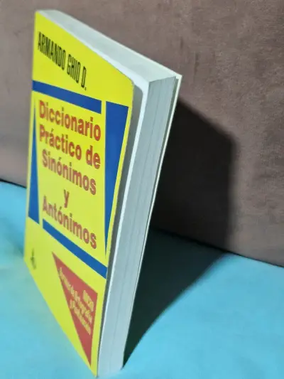 Diccionario práctico de sinónimos - miniatura 1