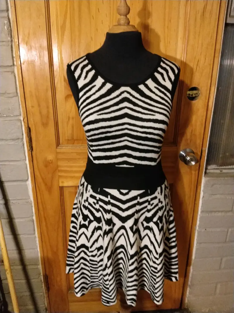 Vestido con estampado cebra