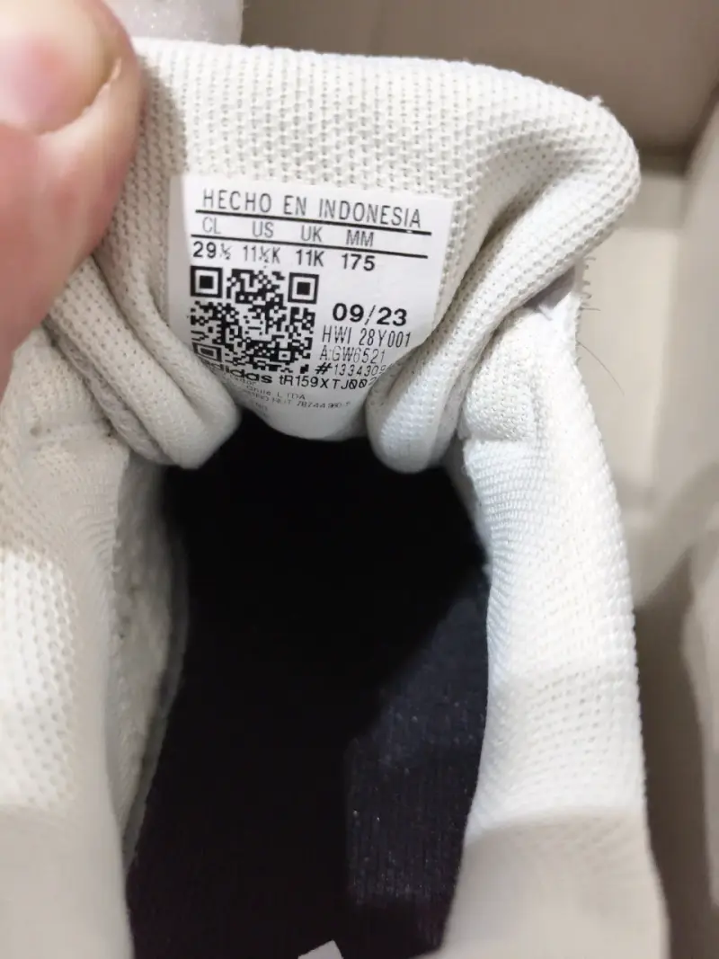 Zapatillas Adidas blancas infantiles con velcro - 5