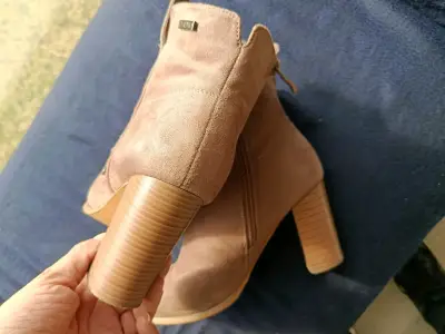 Botines Via Uno Camel Con Tachas -N 38 (Impecables - miniatura 2