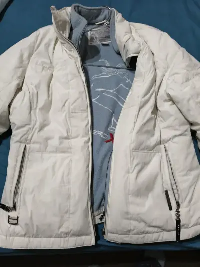 Chaqueta blanca de invierno - miniatura 1