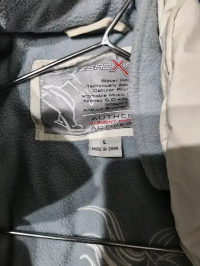 Chaqueta blanca de invierno - miniatura 2