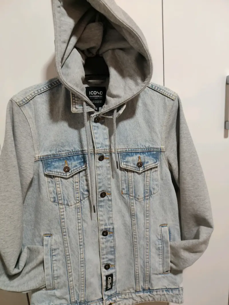 Chaqueta de mezclilla con capucha - 1