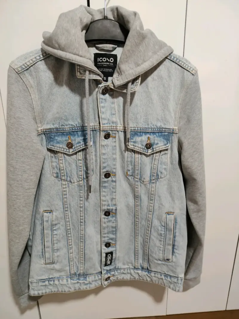 Chaqueta de mezclilla con capucha - 3