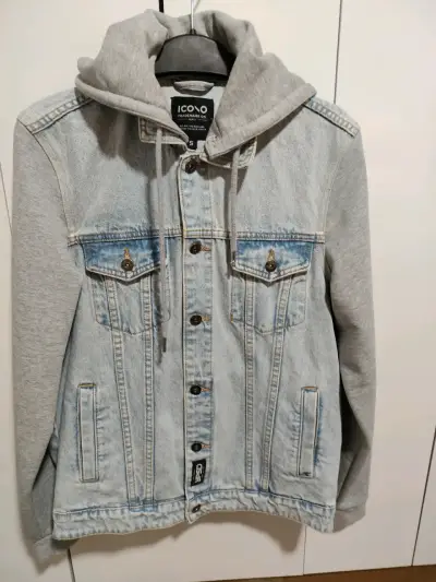Chaqueta de mezclilla con capucha - miniatura 3