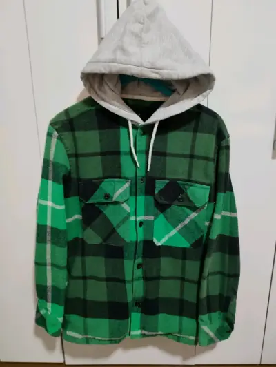 Chaqueta de franela verde con capucha - miniatura 1