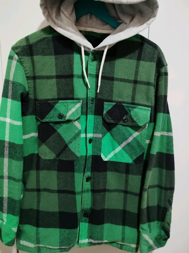 Chaqueta de franela verde con capucha - 2