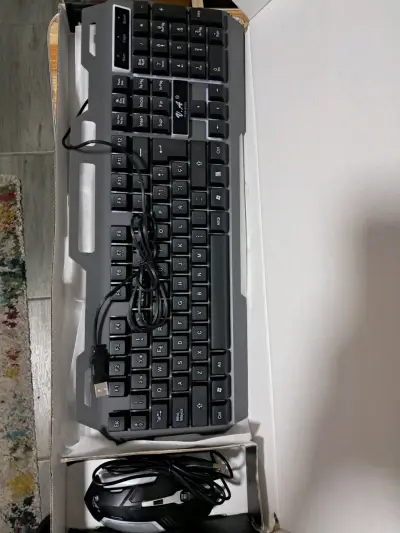Teclado y ratón USB - miniatura 1