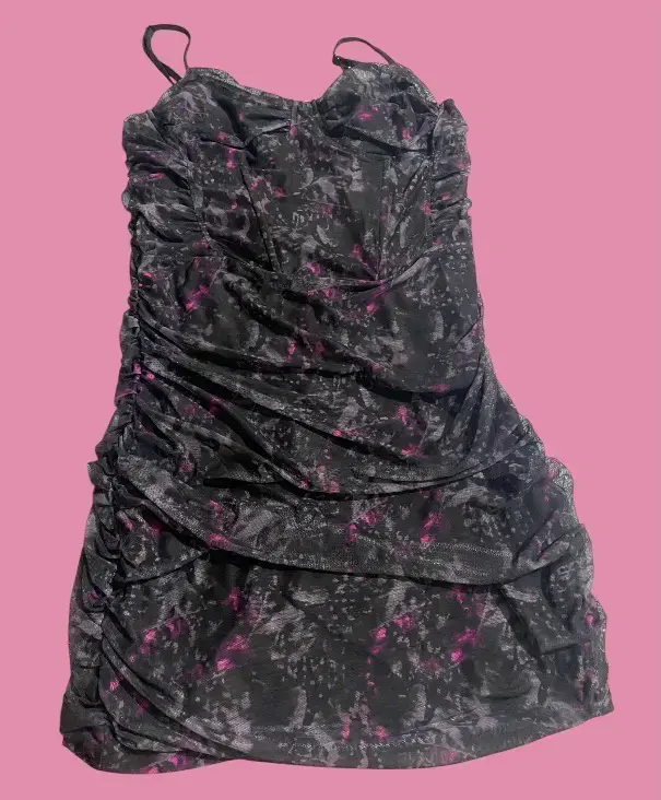 Vestido corto negro y rosa - 1