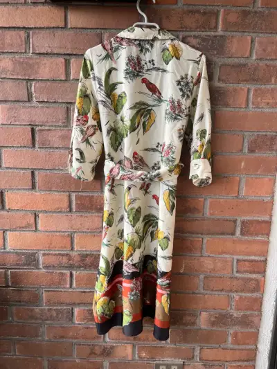 Vestido floral con cinturón Zara - miniatura 2