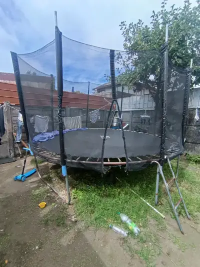 Trampolín con red de seguridad - miniatura 1