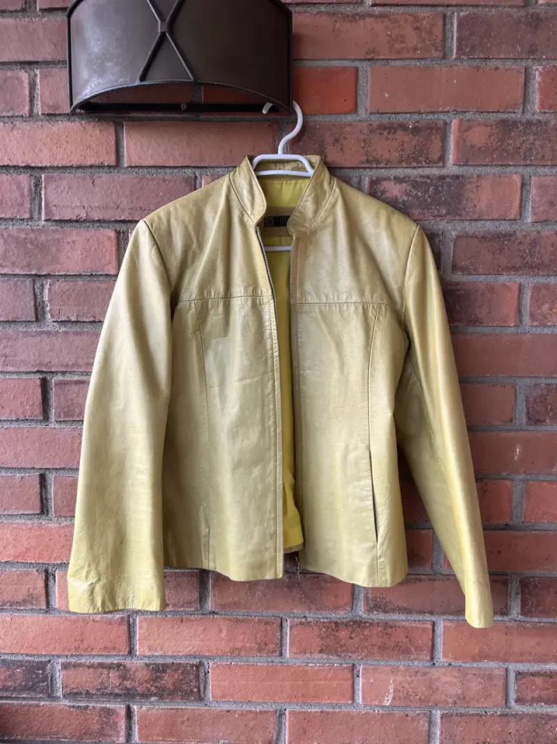 Chaqueta verde de cuero natural - 1
