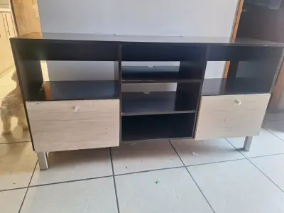 Mueble de TV bicolor con gavetas - miniatura 1
