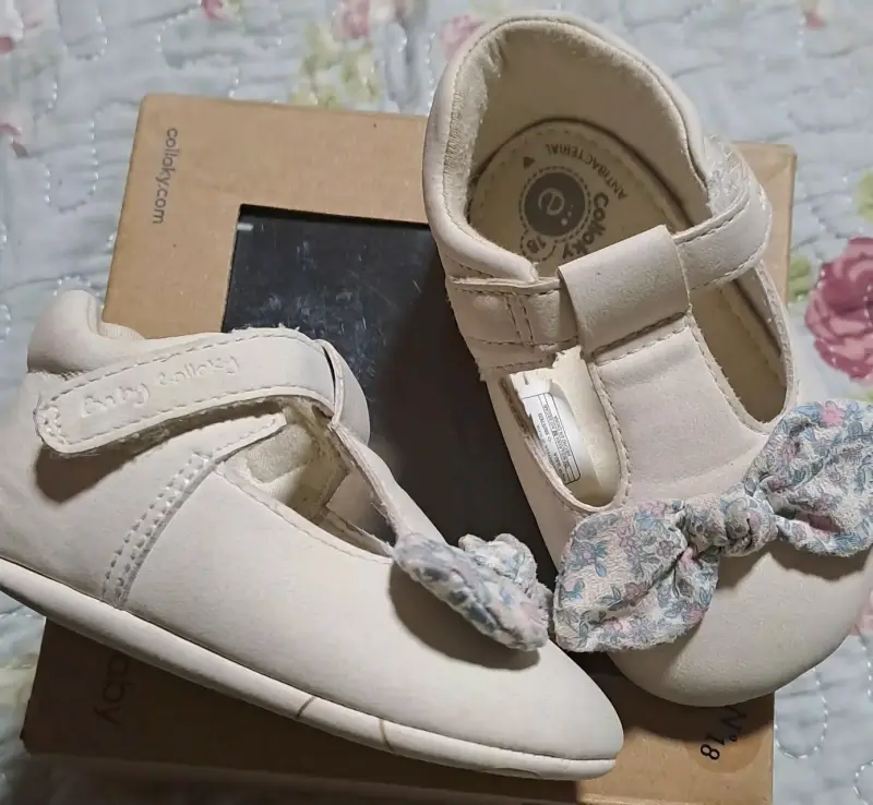 Zapatos de bebé con moño - 2