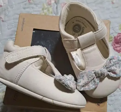 Zapatos de bebé con moño - miniatura 2
