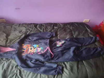 Vendo buzo completo de niña - miniatura 1