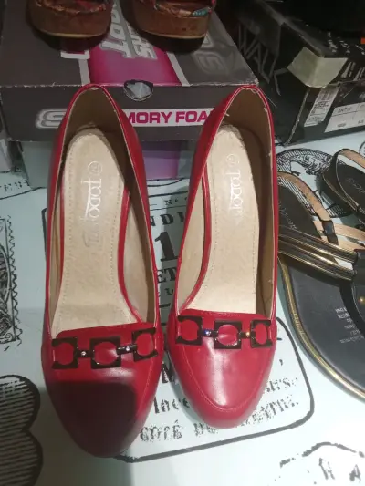 Zapatos de tacón estampados - miniatura 2