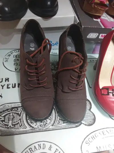 Zapatos de tacón estampados - miniatura 5