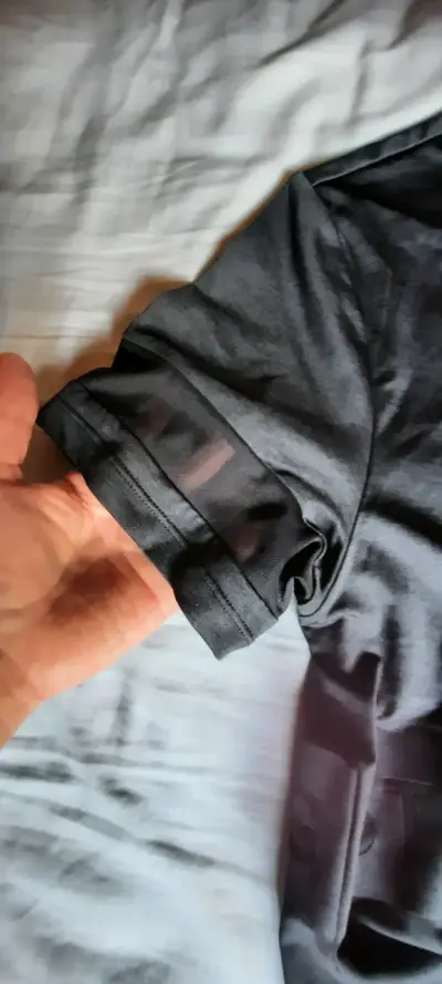 Polera negra talla S - miniatura 2