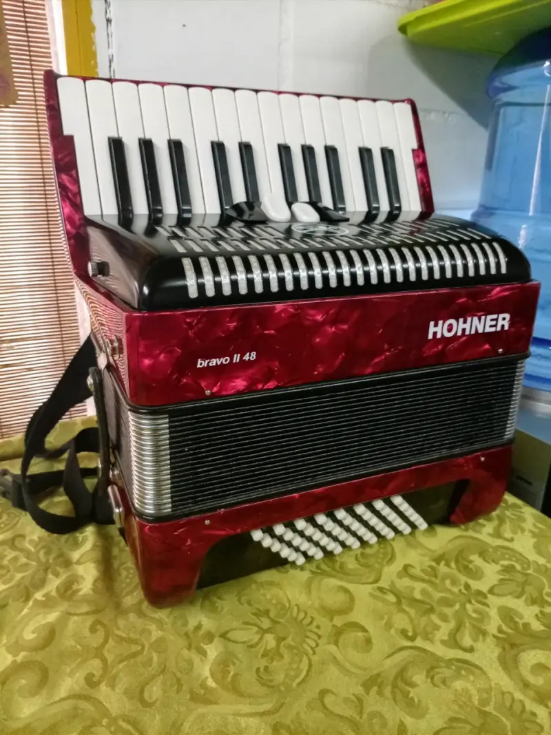 Acordeón Hohner rojo - 1
