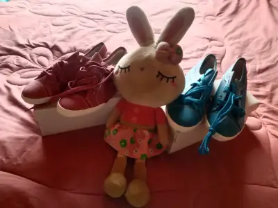 Sandalias blancas con detalles holográficos - miniatura 6