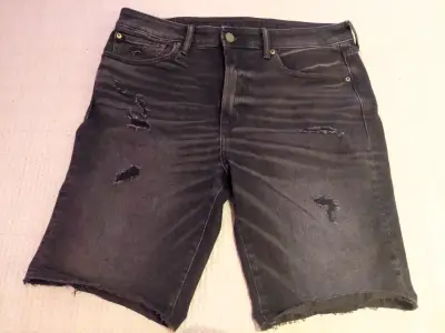 Shorts de mezclilla rasgados - miniatura 1