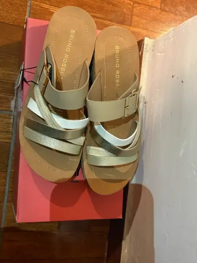 Sandalias doradas Bruno Rossi - miniatura 4