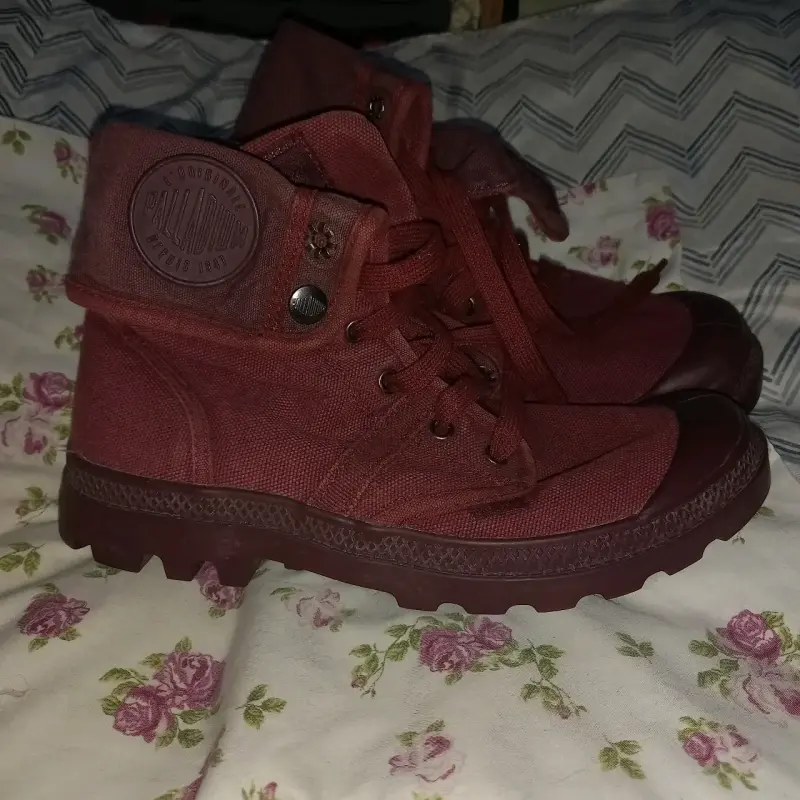 Botines rojos de lona - 1