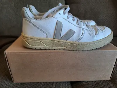 Zapatillas  marca Veja - miniatura 2