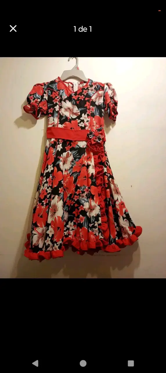 Vestido de cueca floral rojo y negro talla 12