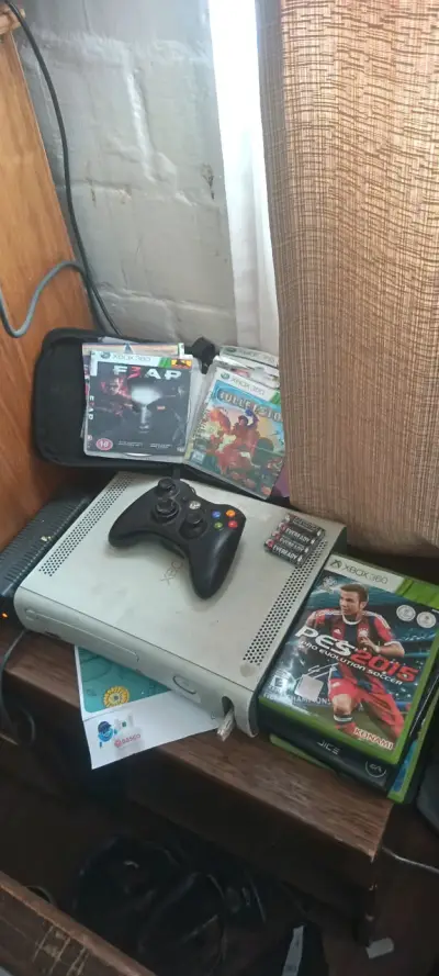 Consola Xbox 360 con juegos - miniatura 1