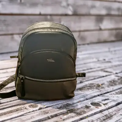 Mochila negra y crema - miniatura 2