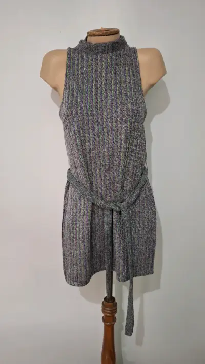 Vestido tejido sin mangas gris marca Zara - miniatura 1