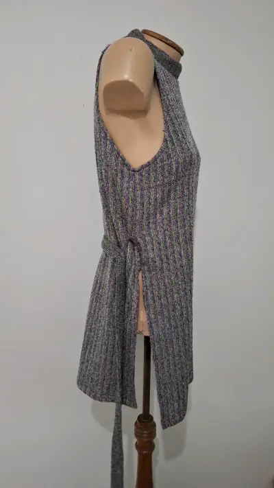 Vestido tejido sin mangas gris marca Zara - miniatura 2