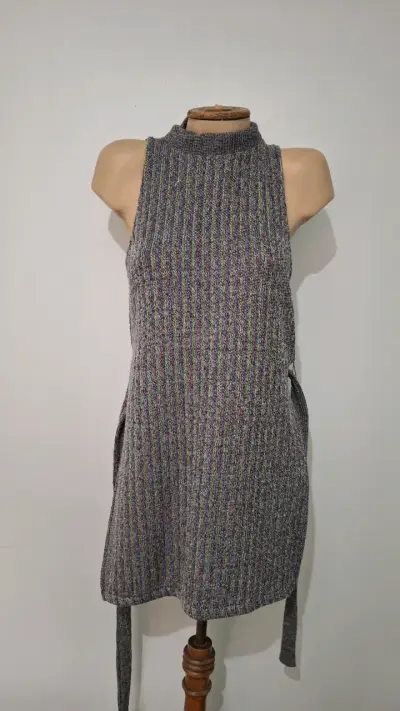 Vestido tejido sin mangas gris marca Zara - miniatura 6