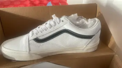 Zapatillas blancas nuevas  Vans cuero - miniatura 1