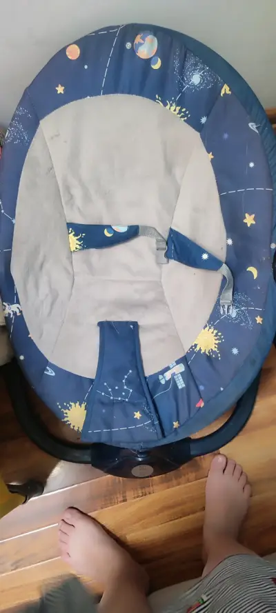 Silla mecedora para bebé - miniatura 1