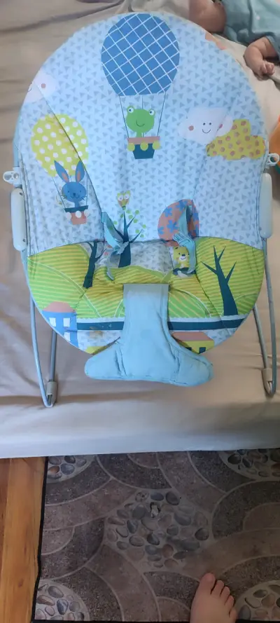 Silla mecedora para bebé - miniatura 2
