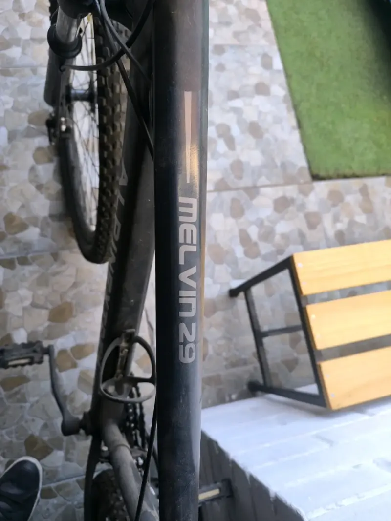 Bicicleta montaña negra - 2