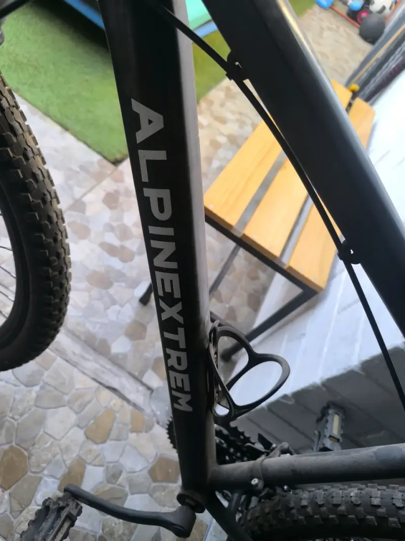 Bicicleta montaña negra - 3