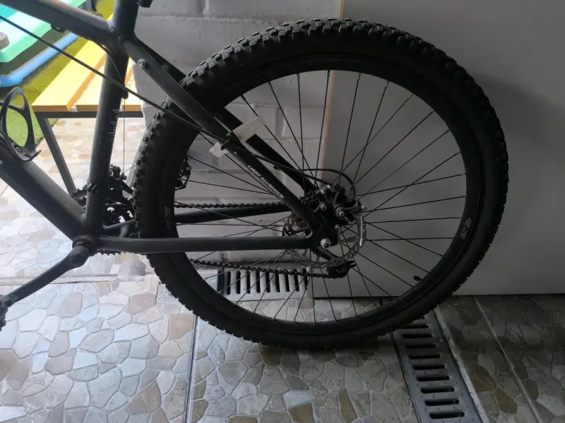 Bicicleta montaña negra - 4