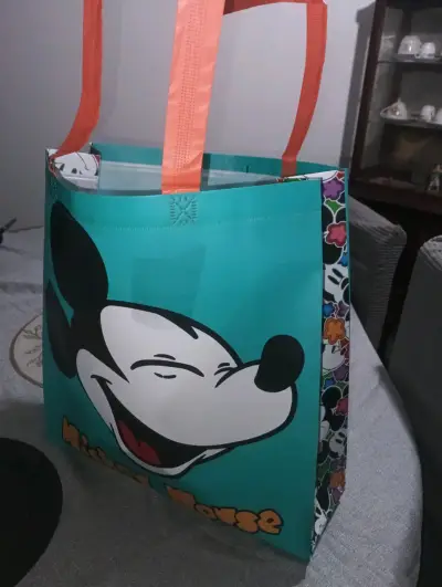 Cepillo de cabello Hello Kitty rosa y bolsas Disne - miniatura 4