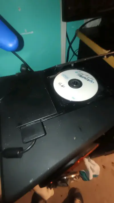 Consola de videojuegos con disco - miniatura 1
