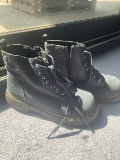Bota azul marino con cierre y cordones - miniatura 4